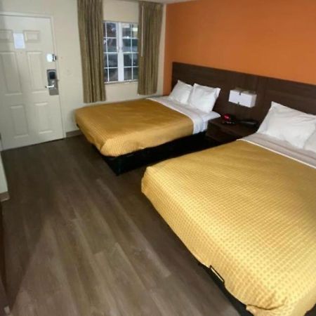 Suburban Studios Winston-Salem Near Hanes Mall Екстериор снимка