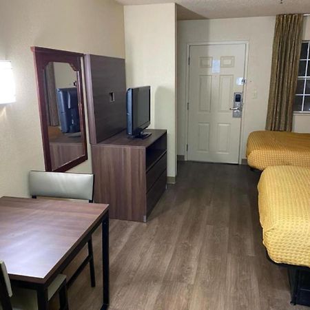 Suburban Studios Winston-Salem Near Hanes Mall Екстериор снимка