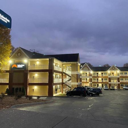Suburban Studios Winston-Salem Near Hanes Mall Екстериор снимка