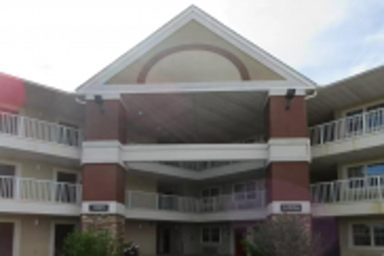 Suburban Studios Winston-Salem Near Hanes Mall Екстериор снимка