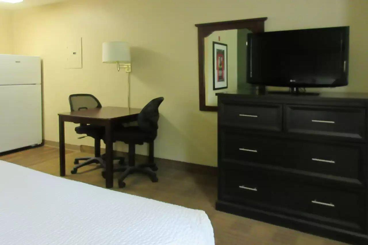 Suburban Studios Winston-Salem Near Hanes Mall Екстериор снимка