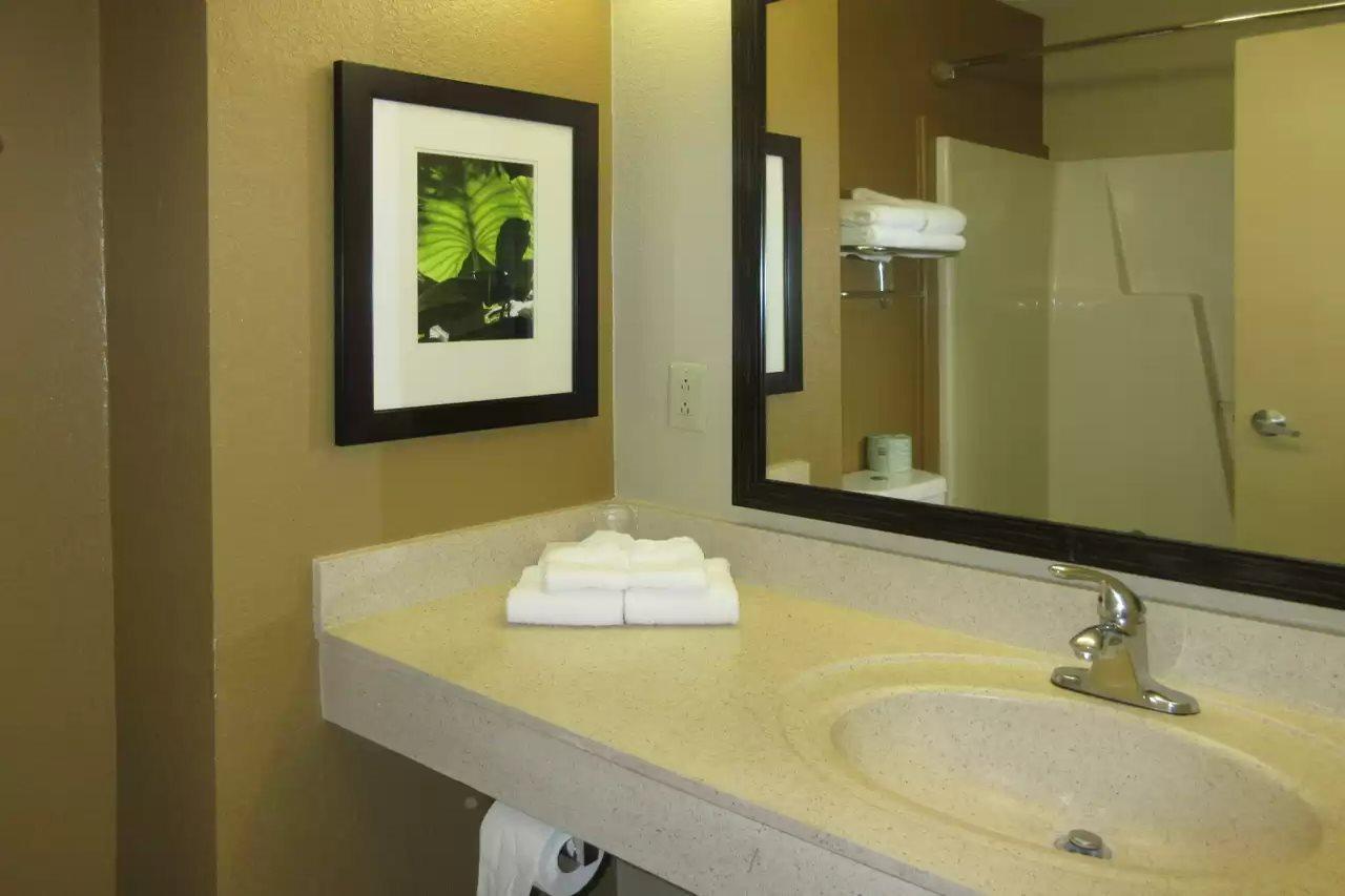 Suburban Studios Winston-Salem Near Hanes Mall Екстериор снимка