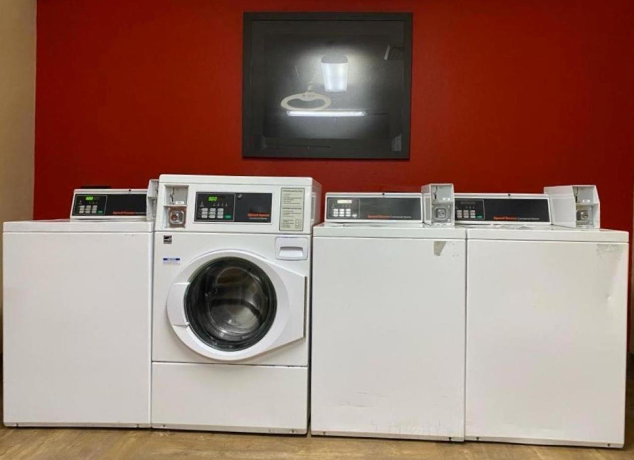 Suburban Studios Winston-Salem Near Hanes Mall Екстериор снимка