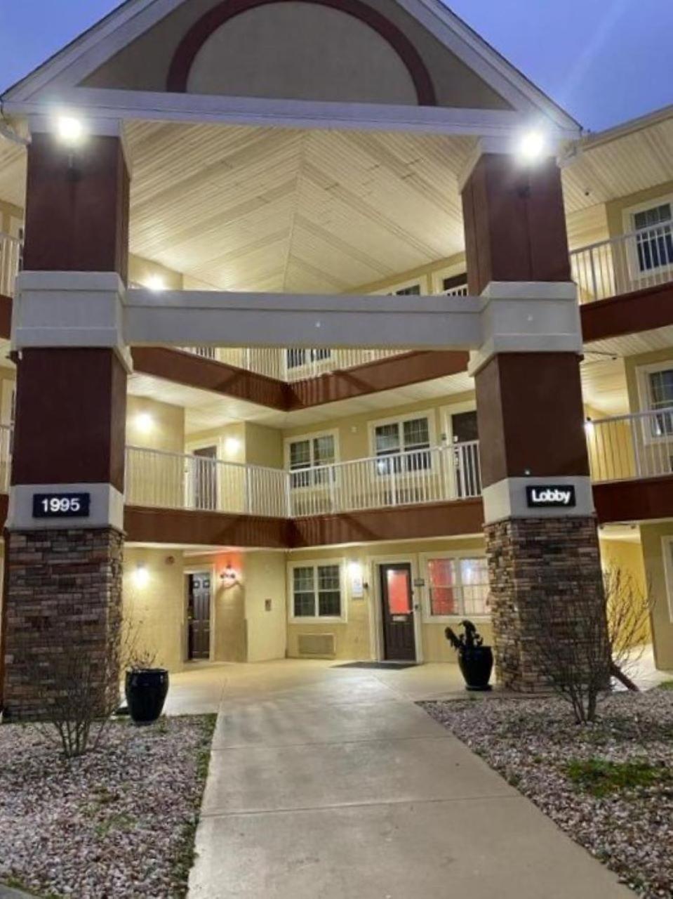 Suburban Studios Winston-Salem Near Hanes Mall Екстериор снимка