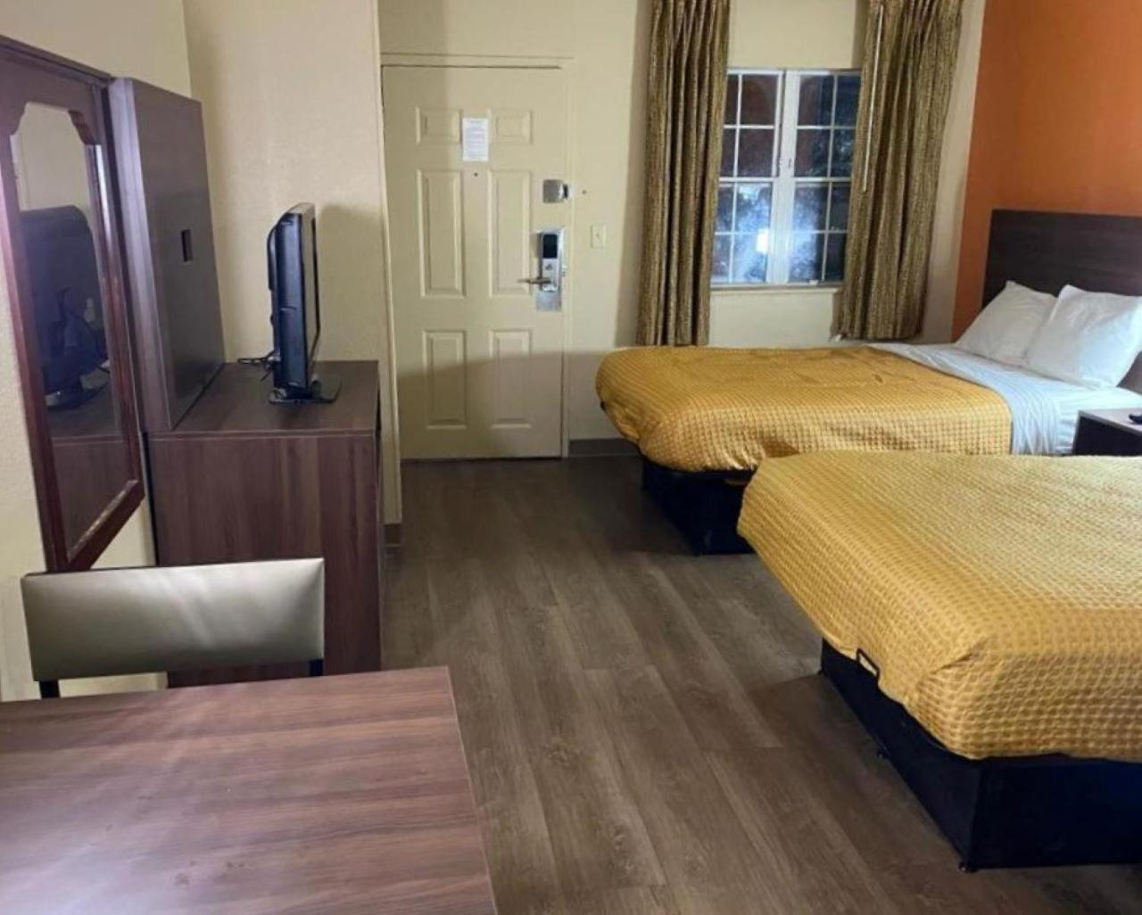 Suburban Studios Winston-Salem Near Hanes Mall Екстериор снимка